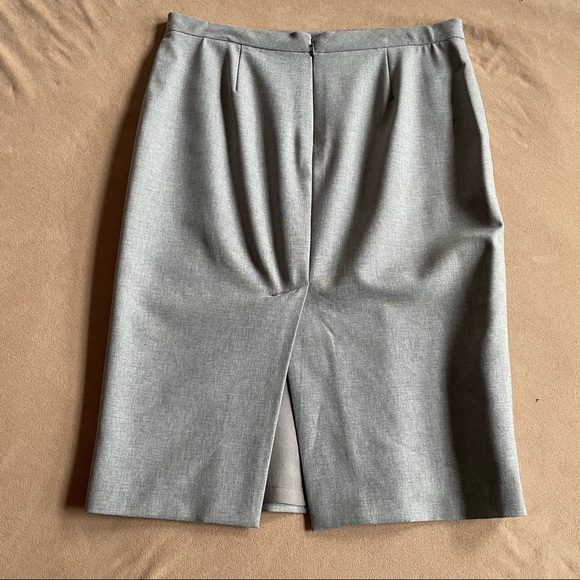 BCBG Maxazaria Pencil Skirt - Light Gray, Size 0 - Picture 4 of 6